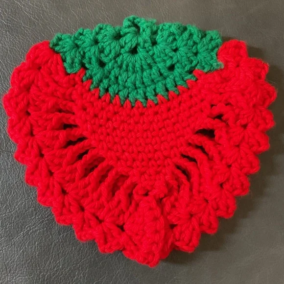 Hand knit watermelon & strawberry pot holders hot pads set - Picture 2 of 7